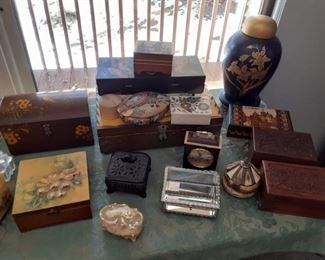 Collectible trinket boxes