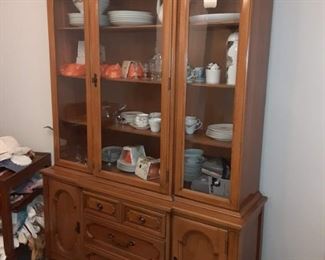 Thomasville china cabinet