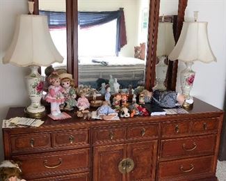 Asian influence triple dress with 3 way panel mirror