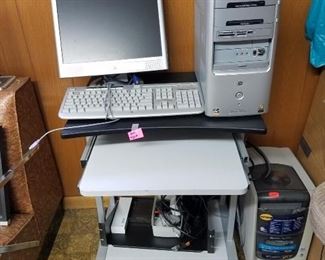 computer, small computer desk