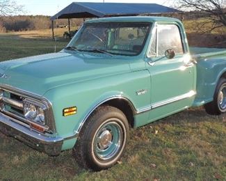 1968 RESTORED GMC ICK UP TRUCK