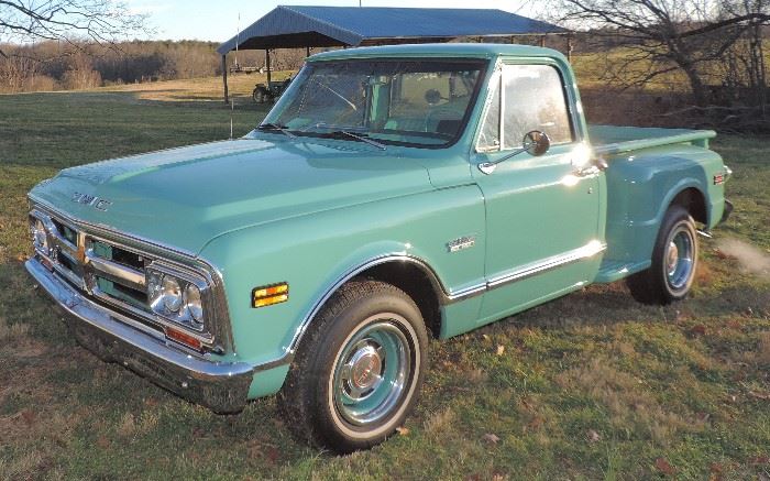 1968 RESTORED GMC ICK UP TRUCK
