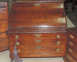 MINIATURE ENGLISH ANTIQUE DESK