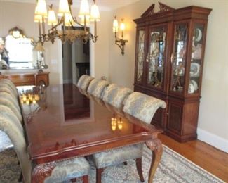 Stunning Thomasville Dining Room Suite Complete with 8 Upholstered Chairs and China Cabinet