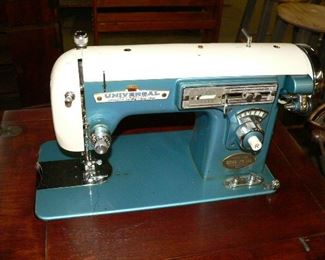 Universal Sewing machine