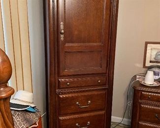 Armoire