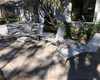 Vintage Stainless Steel Patio Set
Comes with 4 chairs, 1 footstool, 3 tables & lounger.
Great condition