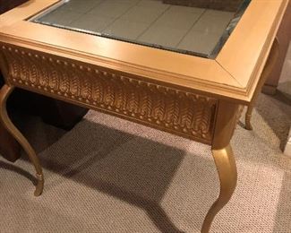 Gold Mirrored Top End Table
