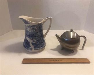 From England Alfred Meakin Pitcher and Henley Teapot