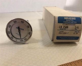 Helicoid Bimetal Thermometer Measures up to 1000 degrees