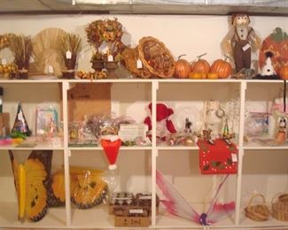 Lower Level-Utility Area: Holiday and fun decorative items are all staged for you.