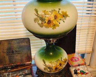 Electric Victorian lamp