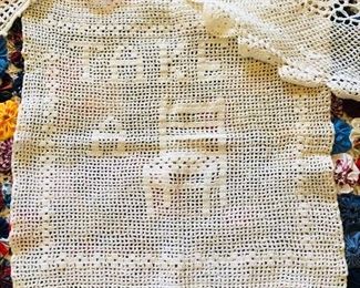 Many doilies to choose from