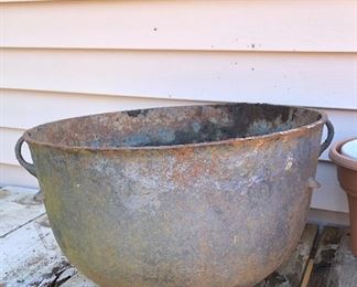 Cast iron cauldron