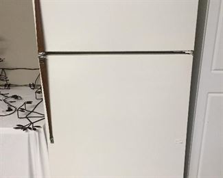 Kenmore Refrigerator...