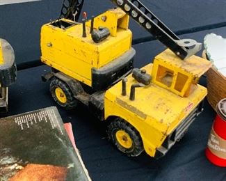 large metal Tonka toy truck 