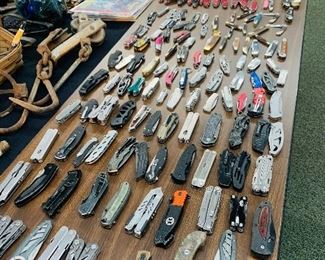 buck knive and many other maker knives in this collection