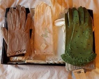 Vintage womans gloves