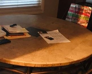 Kitchen table/chairs