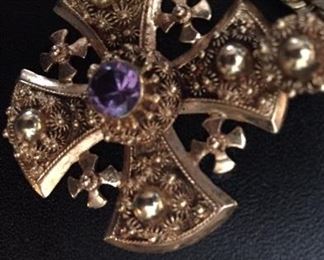 23 gram solid 18kt gold cross pendant
