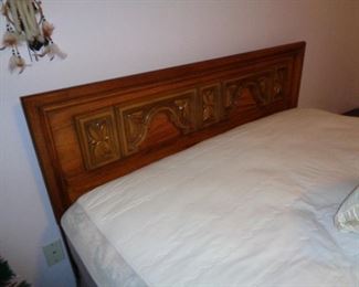 queen bed