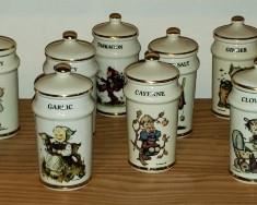 Hummel Spice Jars Set