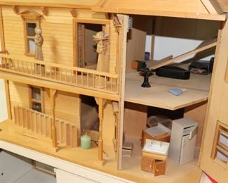 Wood Dollhouse