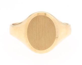 Classical Gold Signet Ring 