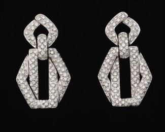 Ladies Gold and Diamond Pair of Earrings 