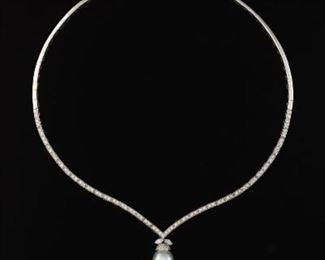 Ladies Gold, Diamond and South Sea Pearl Necklace 