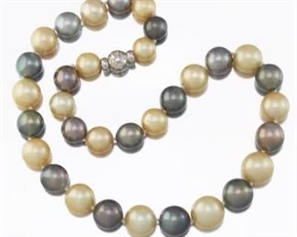 Ladies Gold, Diamond, South Sea and Tahitian Pearl Necklace 