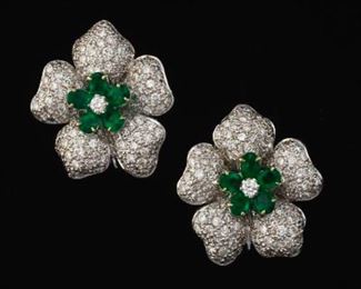 Ladies Gold, Emerald and Diamond Pair of Ear Clips 