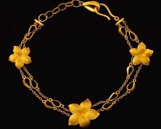 Ladies Pure Gold Floral Design Bracelet 