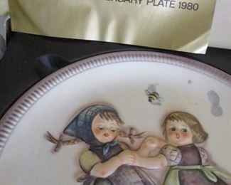 100 + Hummel plates. Several sets with annual dated plates  1971-1986