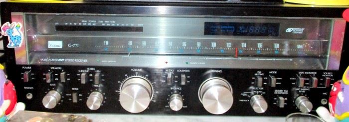 Vintage Sansuie Stereo Receiver Amplifier hooked into Bose Speakers.  Sweet sound.