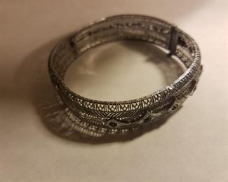 Rhodium plated Art Deco filigree bracelet with stones
