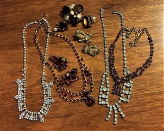 BEAUTIFUL VINTAGE RHINESTONE NECKLACES AND EARRINGS