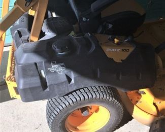CUB CADET PROZ 100 COMMERCIAL ZERO TURN MOWER IN EXCELLENT CONDITION 27HP KHOLER