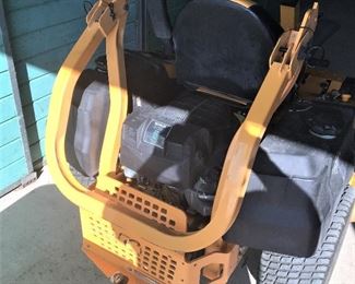 CUB CADET PROZ 100 COMMERCIAL ZERO TURN MOWER IN EXCELLENT CONDITION 27HP KHOLER