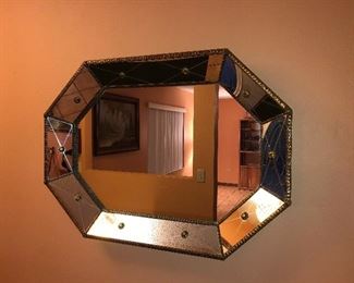 Mirrored set of table and wall mirror