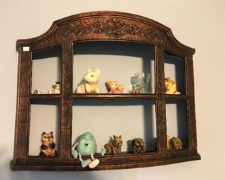Lovely little shelf for miniatures