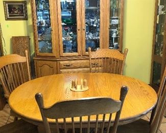 Oak table, 6 chairs, china cabinet