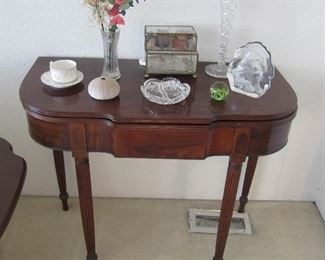 Federal mahogany table, collectibles; table needs hinge repair but is beautiful