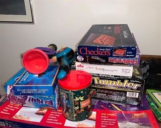 Board Games, Puzzles & Toys