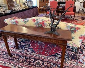 CONSOLE TABLE