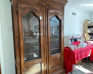 CHINA CABINET