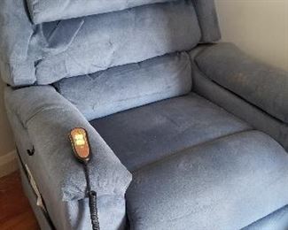 Power Lift Recliner in Pale Blue https://ctbids.com/#!/description/share/327918