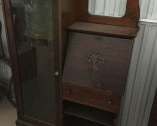 Vintage Secretary and Storage https://ctbids.com/#!/description/share/327937