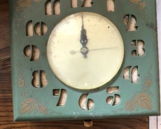 ART DECO WALL CLOCK