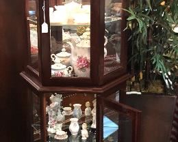 Small China Cabinet with Lights and 2 Doors